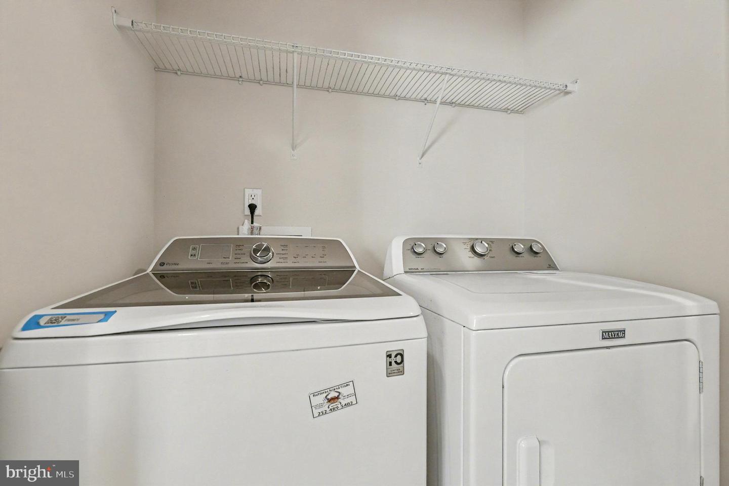 8217 VINTAGE LN, SPOTSYLVANIA, Virginia 22551, 4 Bedrooms Bedrooms, 14 Rooms Rooms,2 BathroomsBathrooms,Residential,For sale,8217 VINTAGE LN,VASP2037554 MLS # VASP2037554