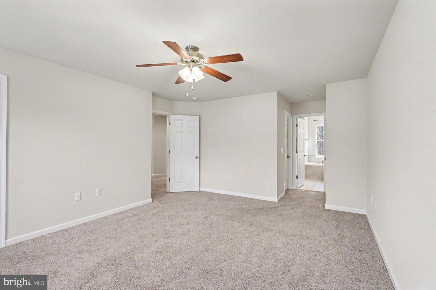 8217 VINTAGE LN, SPOTSYLVANIA, Virginia 22551, 4 Bedrooms Bedrooms, 14 Rooms Rooms,2 BathroomsBathrooms,Residential,For sale,8217 VINTAGE LN,VASP2037554 MLS # VASP2037554