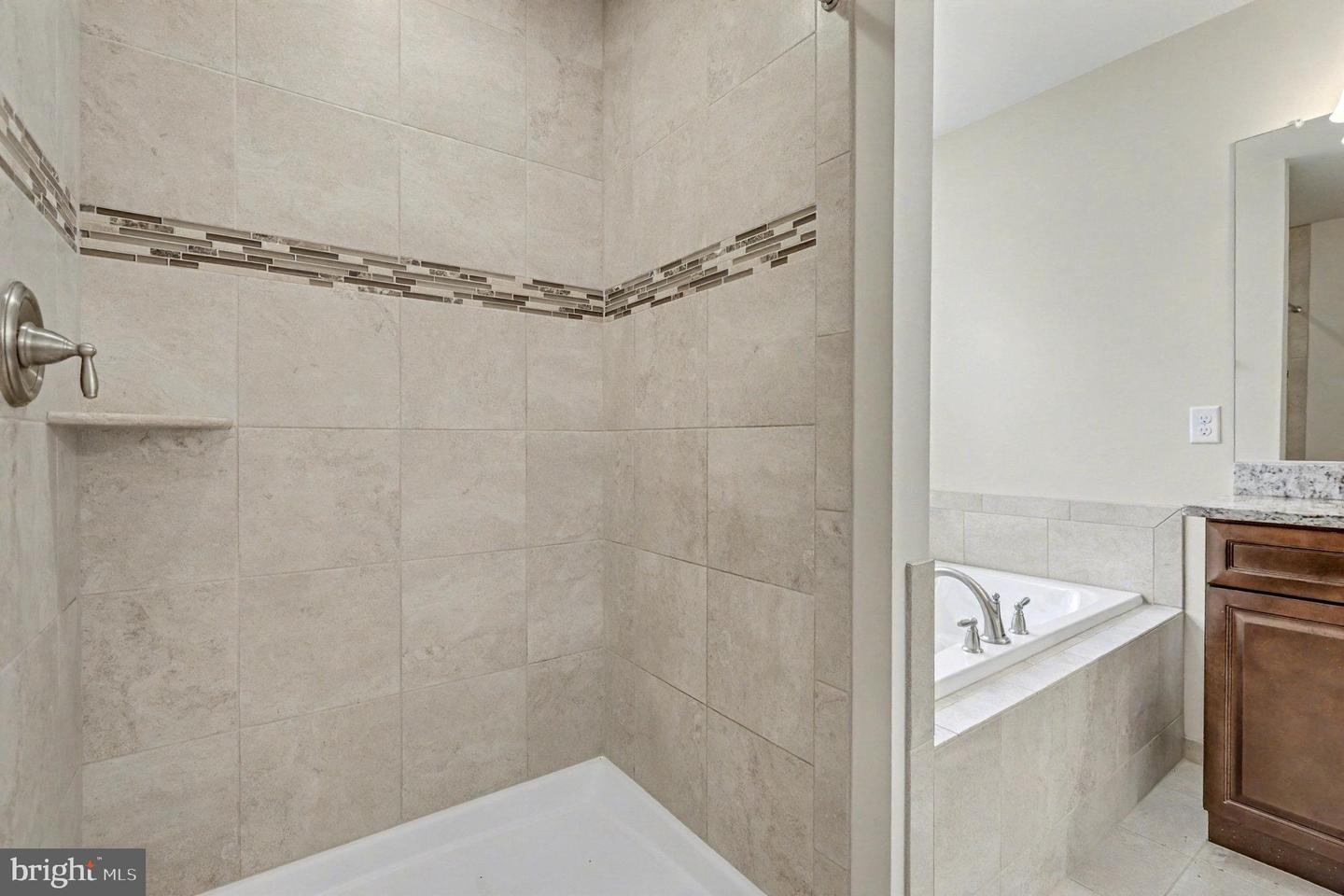 8217 VINTAGE LN, SPOTSYLVANIA, Virginia 22551, 4 Bedrooms Bedrooms, 14 Rooms Rooms,2 BathroomsBathrooms,Residential,For sale,8217 VINTAGE LN,VASP2037554 MLS # VASP2037554