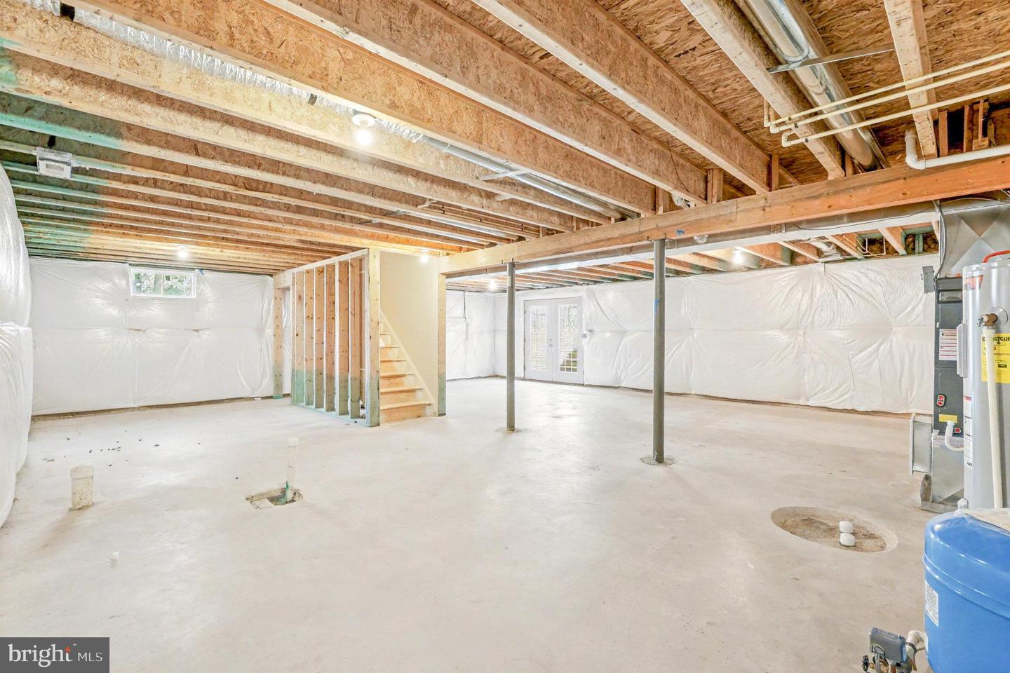 8217 VINTAGE LN, SPOTSYLVANIA, Virginia 22551, 4 Bedrooms Bedrooms, 14 Rooms Rooms,2 BathroomsBathrooms,Residential,For sale,8217 VINTAGE LN,VASP2037554 MLS # VASP2037554