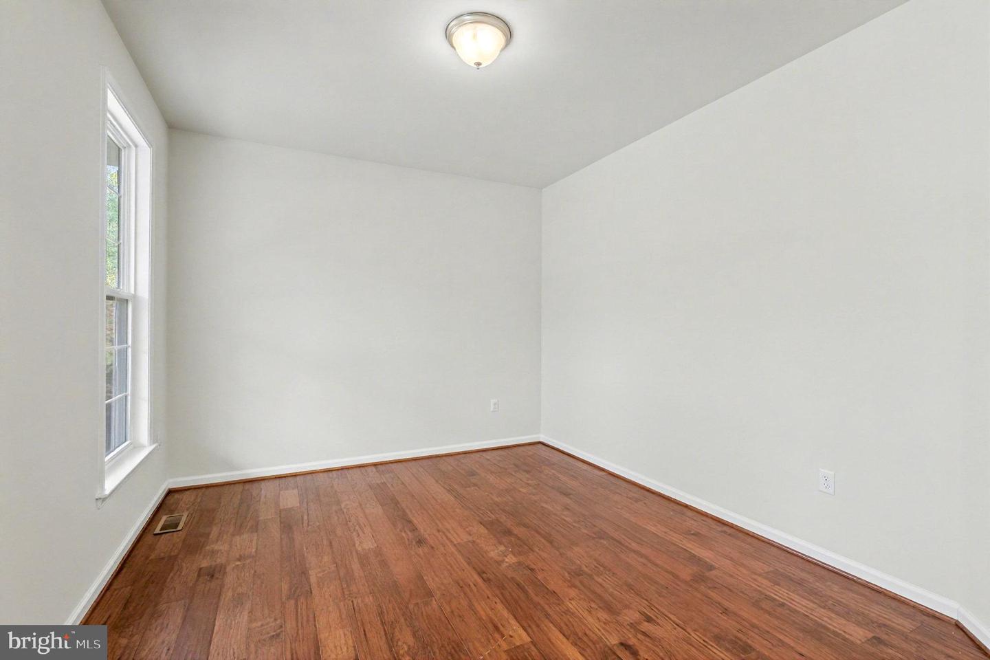 8217 VINTAGE LN, SPOTSYLVANIA, Virginia 22551, 4 Bedrooms Bedrooms, 14 Rooms Rooms,2 BathroomsBathrooms,Residential,For sale,8217 VINTAGE LN,VASP2037554 MLS # VASP2037554