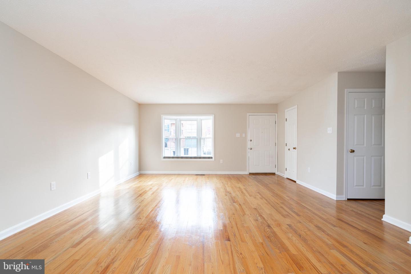 218 TUDOR DR, WINCHESTER, Virginia 22603, 2 Bedrooms Bedrooms, ,3 BathroomsBathrooms,Residential,For sale,218 TUDOR DR,VAFV2039018 MLS # VAFV2039018