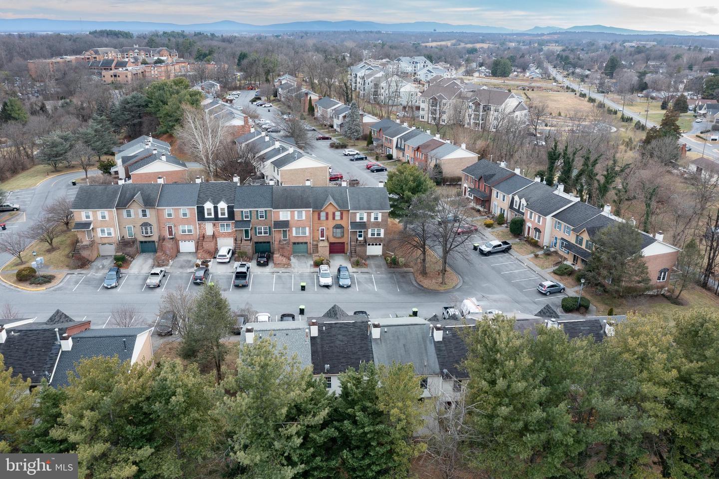 218 TUDOR DR, WINCHESTER, Virginia 22603, 2 Bedrooms Bedrooms, ,3 BathroomsBathrooms,Residential,For sale,218 TUDOR DR,VAFV2039018 MLS # VAFV2039018