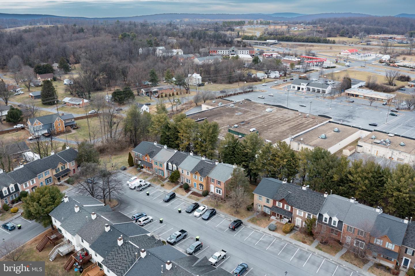 218 TUDOR DR, WINCHESTER, Virginia 22603, 2 Bedrooms Bedrooms, ,3 BathroomsBathrooms,Residential,For sale,218 TUDOR DR,VAFV2039018 MLS # VAFV2039018