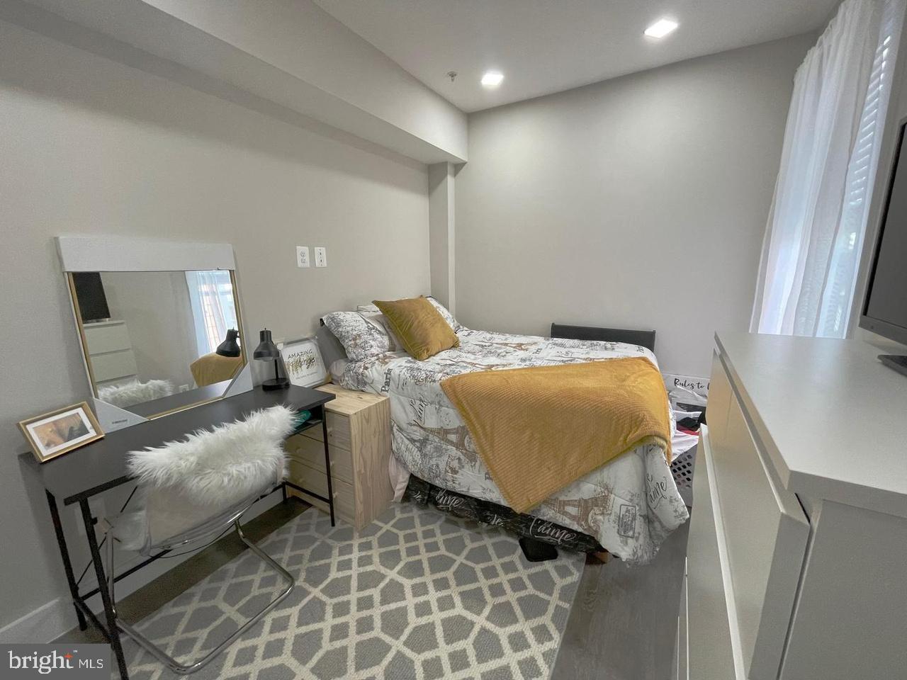 1028 BLADENSBURG RD NE #31, WASHINGTON, District Of Columbia 20002, 3 Bedrooms Bedrooms, ,2 BathroomsBathrooms,Residential,For sale,1028 BLADENSBURG RD NE #31,DCDC2243502 MLS # DCDC2243502