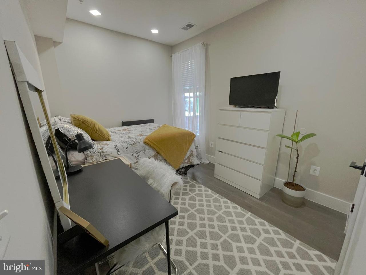 1028 BLADENSBURG RD NE #31, WASHINGTON, District Of Columbia 20002, 3 Bedrooms Bedrooms, ,2 BathroomsBathrooms,Residential,For sale,1028 BLADENSBURG RD NE #31,DCDC2243502 MLS # DCDC2243502