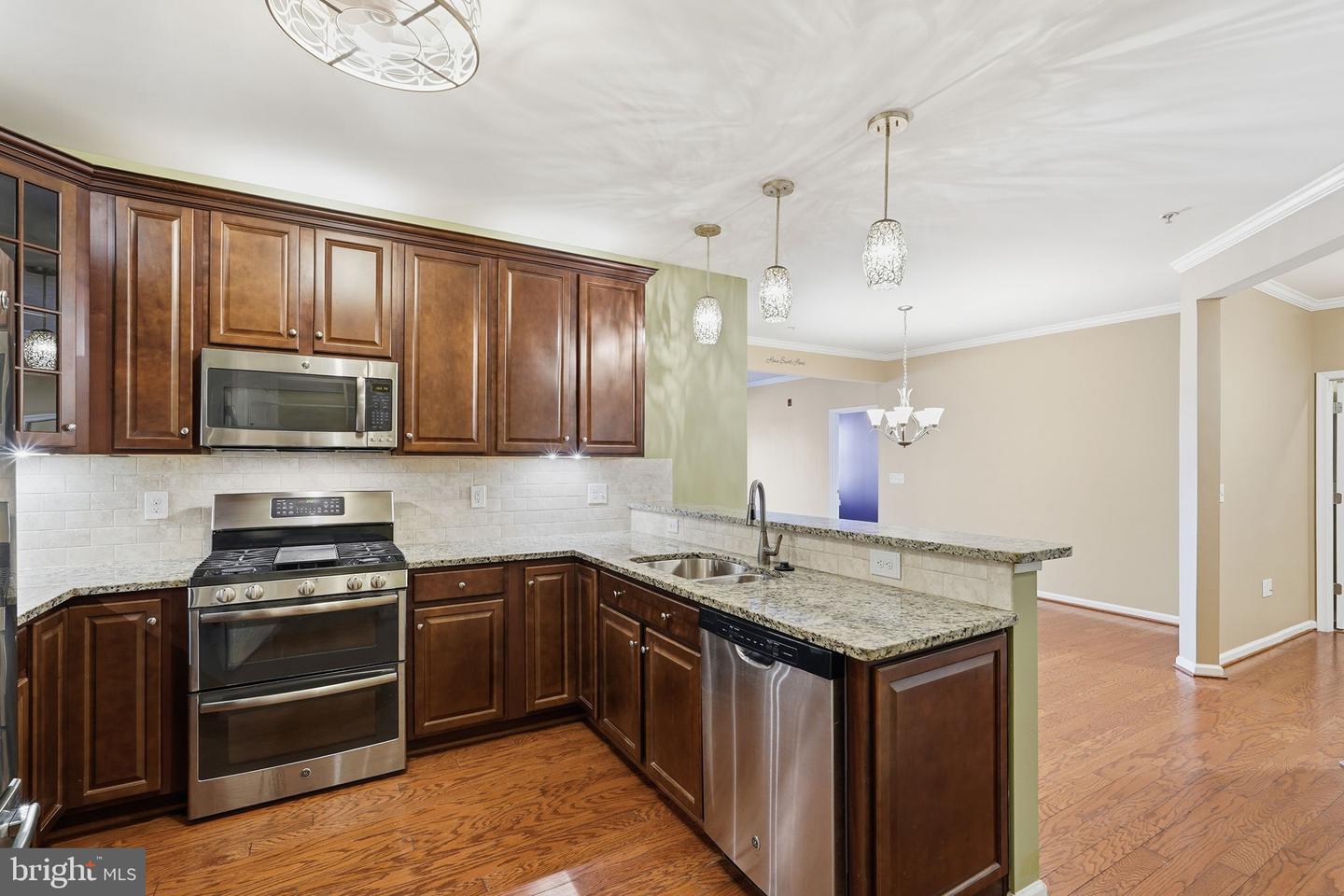 24637 WOOLLY MAMMOTH TER #205, ALDIE, Virginia 20105, 3 Bedrooms Bedrooms, ,2 BathroomsBathrooms,Residential,For sale,24637 WOOLLY MAMMOTH TER #205,VALO2114932 MLS # VALO2114932