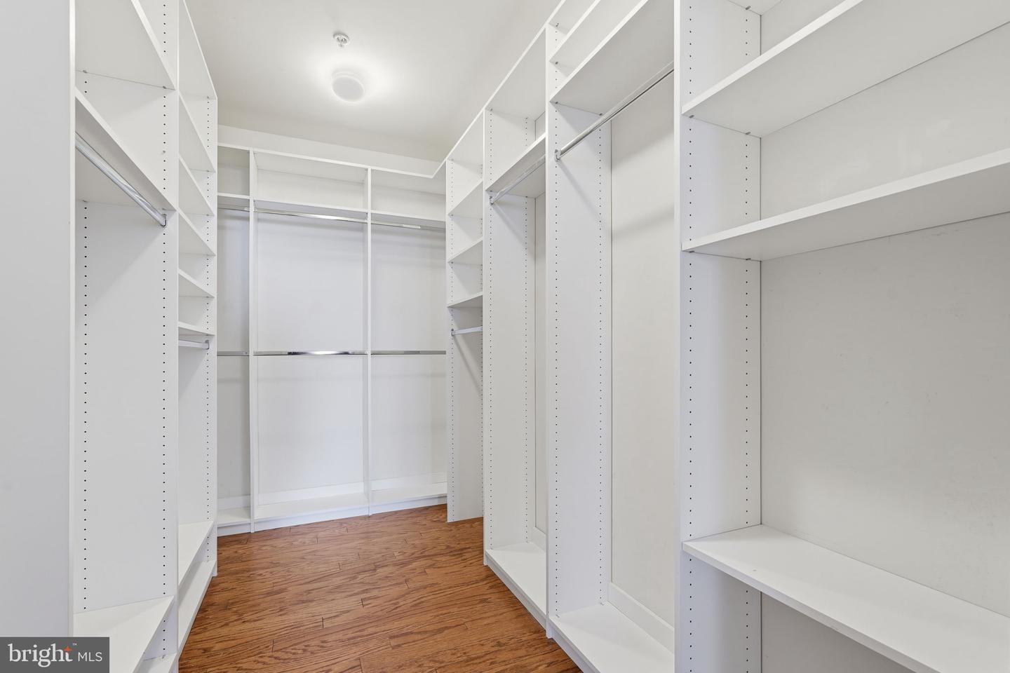 24637 WOOLLY MAMMOTH TER #205, ALDIE, Virginia 20105, 3 Bedrooms Bedrooms, ,2 BathroomsBathrooms,Residential,For sale,24637 WOOLLY MAMMOTH TER #205,VALO2114932 MLS # VALO2114932