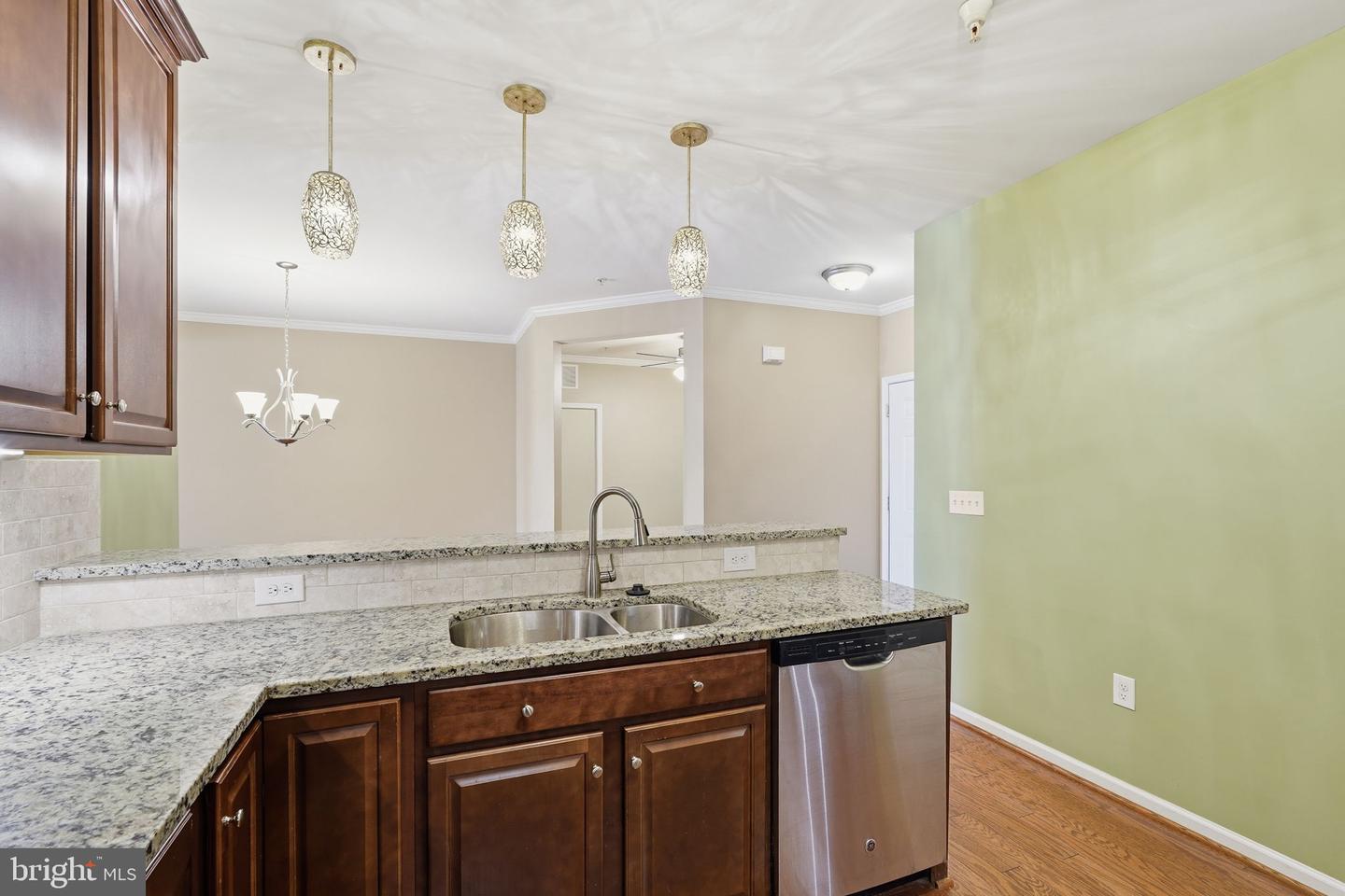 24637 WOOLLY MAMMOTH TER #205, ALDIE, Virginia 20105, 3 Bedrooms Bedrooms, ,2 BathroomsBathrooms,Residential,For sale,24637 WOOLLY MAMMOTH TER #205,VALO2114932 MLS # VALO2114932