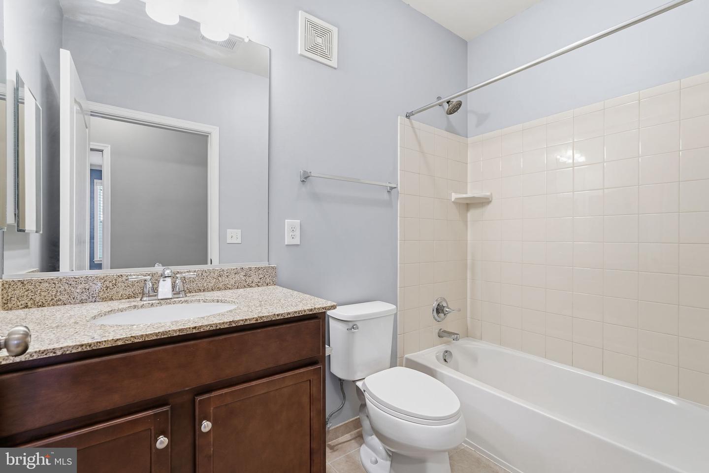 24637 WOOLLY MAMMOTH TER #205, ALDIE, Virginia 20105, 3 Bedrooms Bedrooms, ,2 BathroomsBathrooms,Residential,For sale,24637 WOOLLY MAMMOTH TER #205,VALO2114932 MLS # VALO2114932