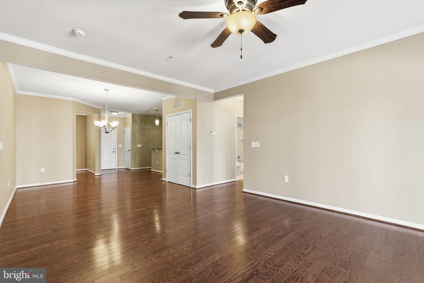 24637 WOOLLY MAMMOTH TER #205, ALDIE, Virginia 20105, 3 Bedrooms Bedrooms, ,2 BathroomsBathrooms,Residential,For sale,24637 WOOLLY MAMMOTH TER #205,VALO2114932 MLS # VALO2114932