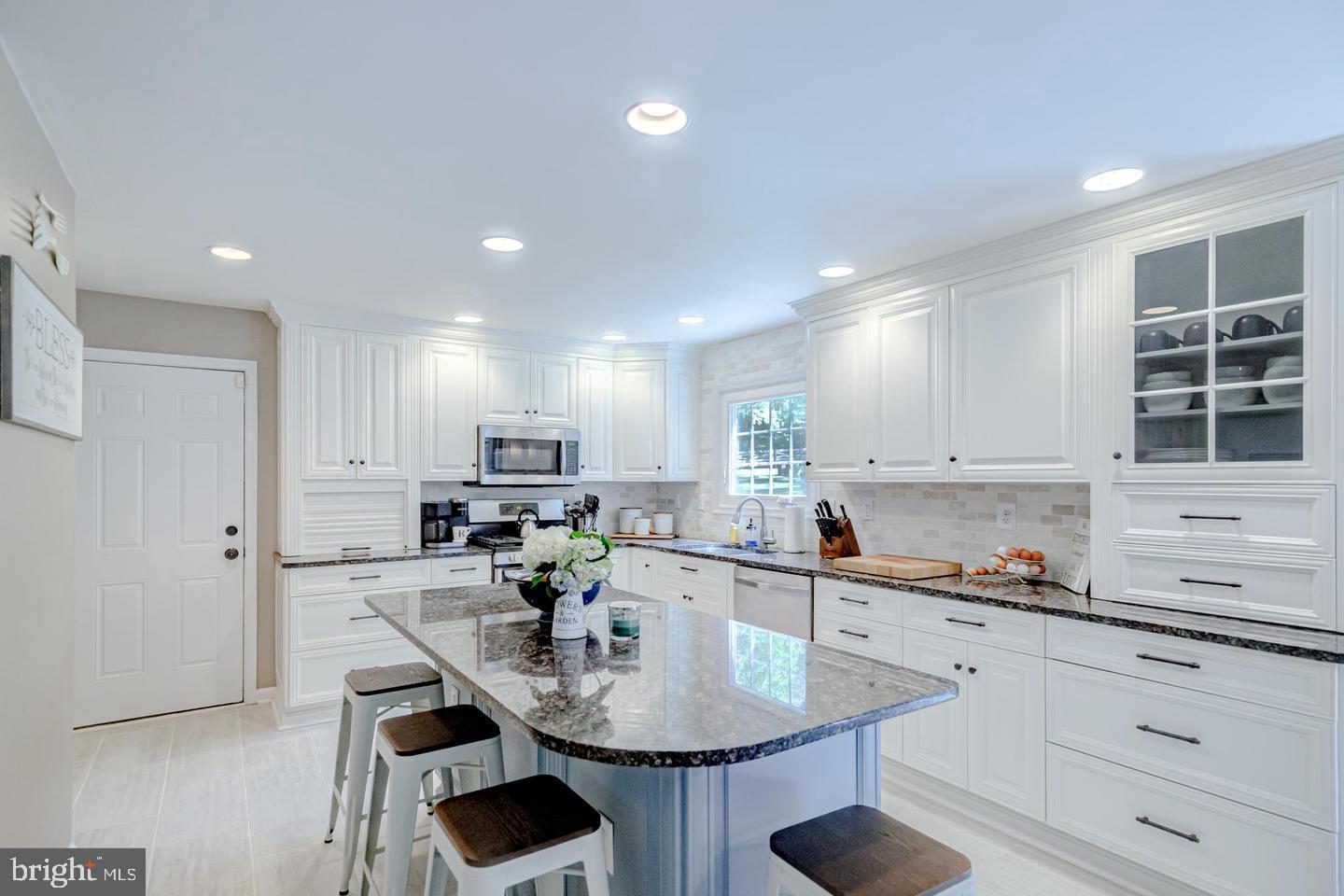 8047 COUNSELOR RD, MANASSAS, Virginia 20112, 4 Bedrooms Bedrooms, ,3 BathroomsBathrooms,Residential,For sale,8047 COUNSELOR RD,VAPW2111926 MLS # VAPW2111926