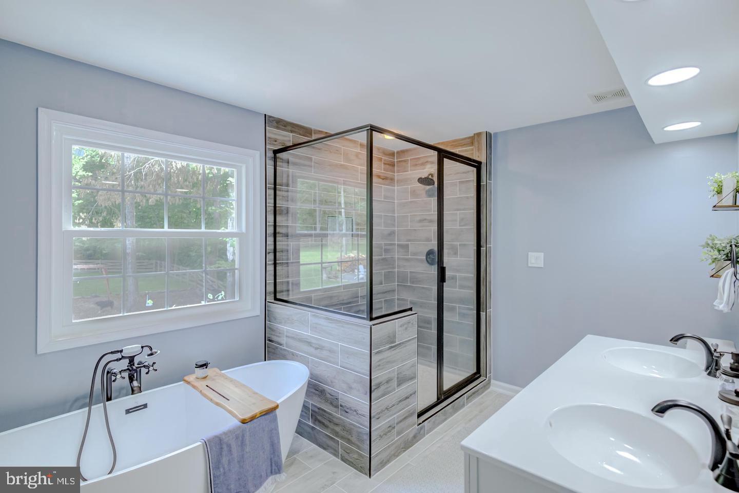 8047 COUNSELOR RD, MANASSAS, Virginia 20112, 4 Bedrooms Bedrooms, ,3 BathroomsBathrooms,Residential,For sale,8047 COUNSELOR RD,VAPW2111926 MLS # VAPW2111926