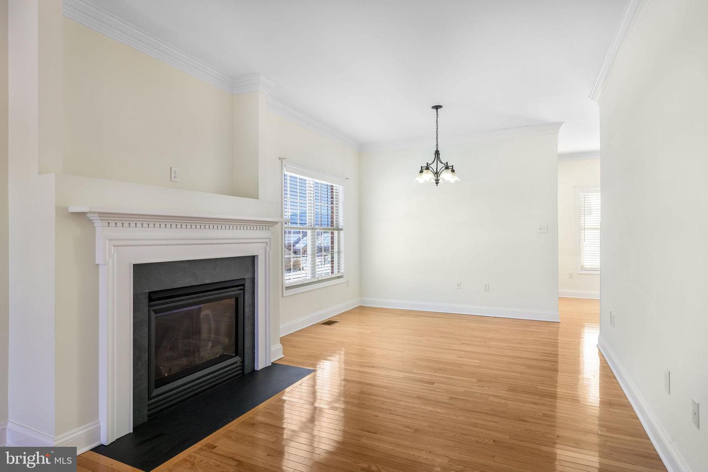 207 DONNA DR, WOODSTOCK, Virginia 22664, 3 Bedrooms Bedrooms, ,2 BathroomsBathrooms,Residential,For sale,207 DONNA DR,VASH2013524 MLS # VASH2013524