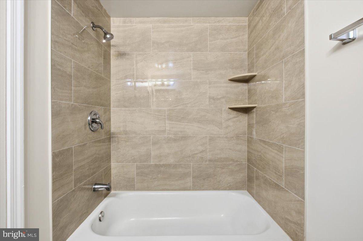 1023-A MARGATE CT, STERLING, Virginia 20163, 3 Bedrooms Bedrooms, ,2 BathroomsBathrooms,Residential,For sale,1023-A MARGATE CT,VALO2115344 MLS # VALO2115344