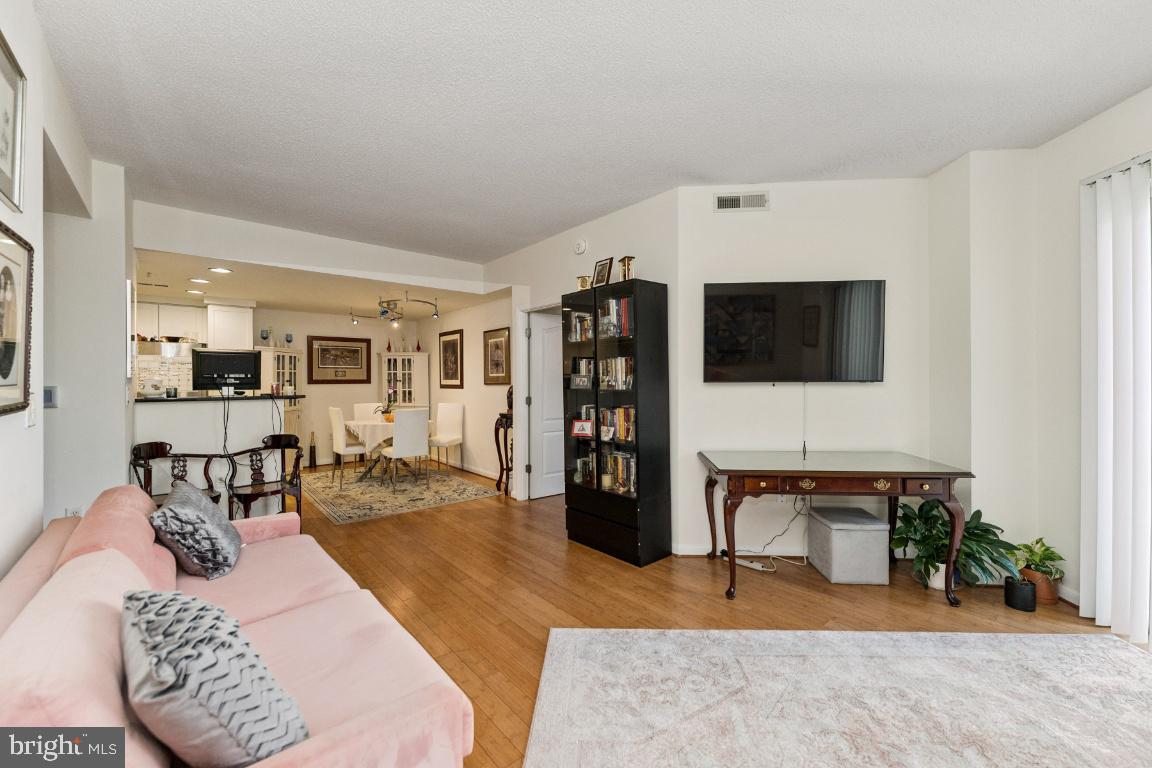 1111 11TH ST NW #408, WASHINGTON, District Of Columbia 20001, 2 Bedrooms Bedrooms, ,2 BathroomsBathrooms,Residential,For sale,1111 11TH ST NW #408,DCDC2244954 MLS # DCDC2244954