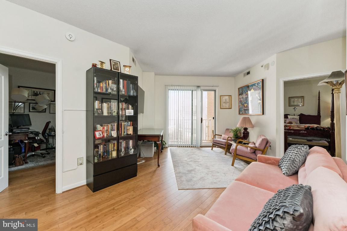 1111 11TH ST NW #408, WASHINGTON, District Of Columbia 20001, 2 Bedrooms Bedrooms, ,2 BathroomsBathrooms,Residential,For sale,1111 11TH ST NW #408,DCDC2244954 MLS # DCDC2244954