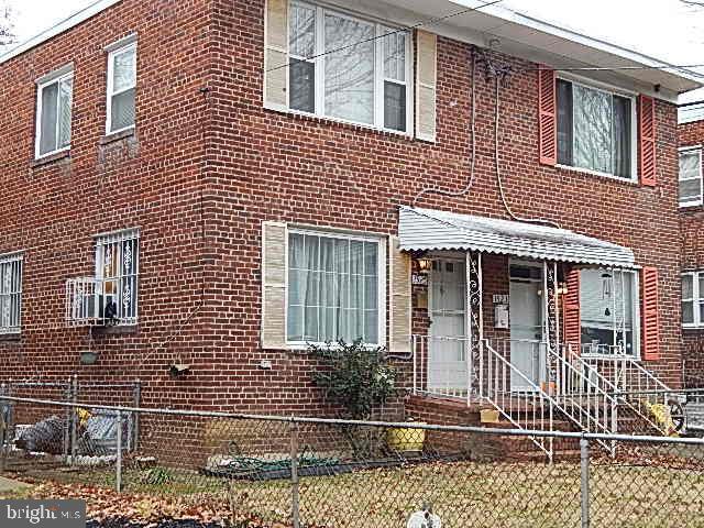 1525 FORT DUPONT ST SE, WASHINGTON, District Of Columbia 20020, 3 Bedrooms Bedrooms, 5 Rooms Rooms,2 BathroomsBathrooms,Residential,For sale,1525 FORT DUPONT ST SE,DCDC2244964 MLS # DCDC2244964