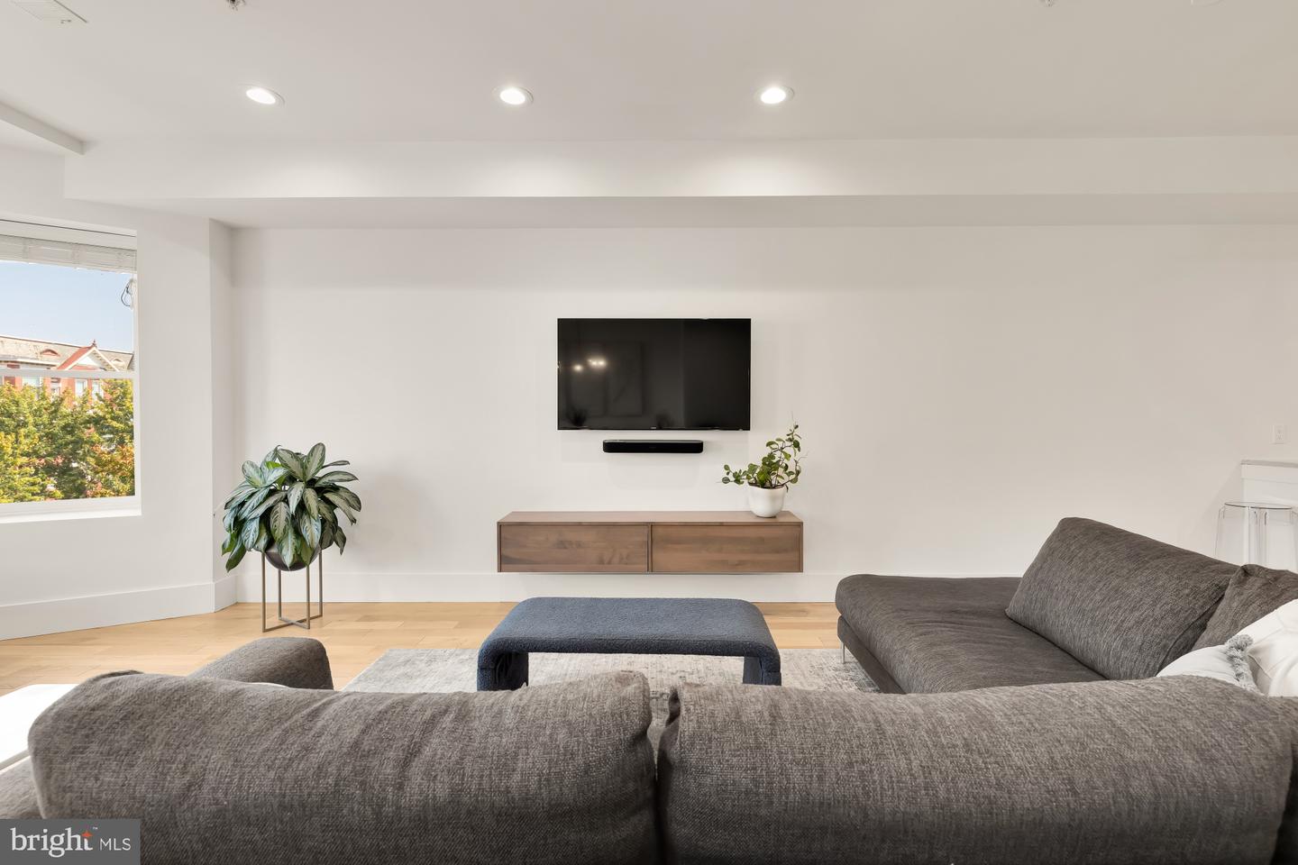 1230 FAIRMONT ST NW #2, WASHINGTON, District Of Columbia 20009, 2 Bedrooms Bedrooms, ,2 BathroomsBathrooms,Residential,For sale,1230 FAIRMONT ST NW #2,DCDC2244966 MLS # DCDC2244966