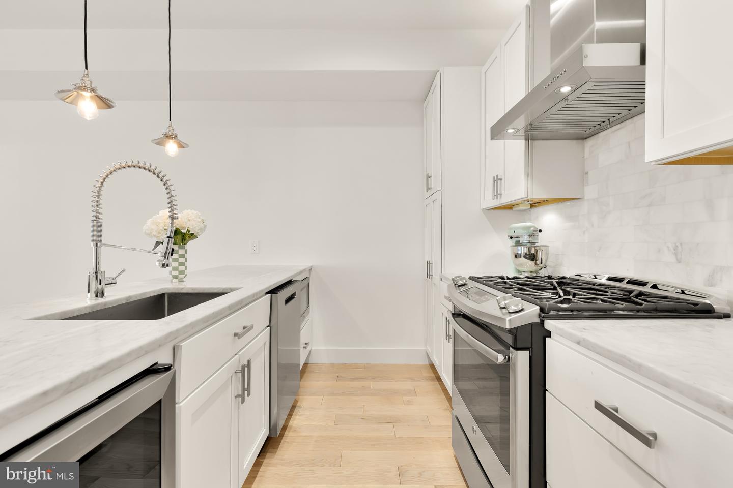 1230 FAIRMONT ST NW #2, WASHINGTON, District Of Columbia 20009, 2 Bedrooms Bedrooms, ,2 BathroomsBathrooms,Residential,For sale,1230 FAIRMONT ST NW #2,DCDC2244966 MLS # DCDC2244966