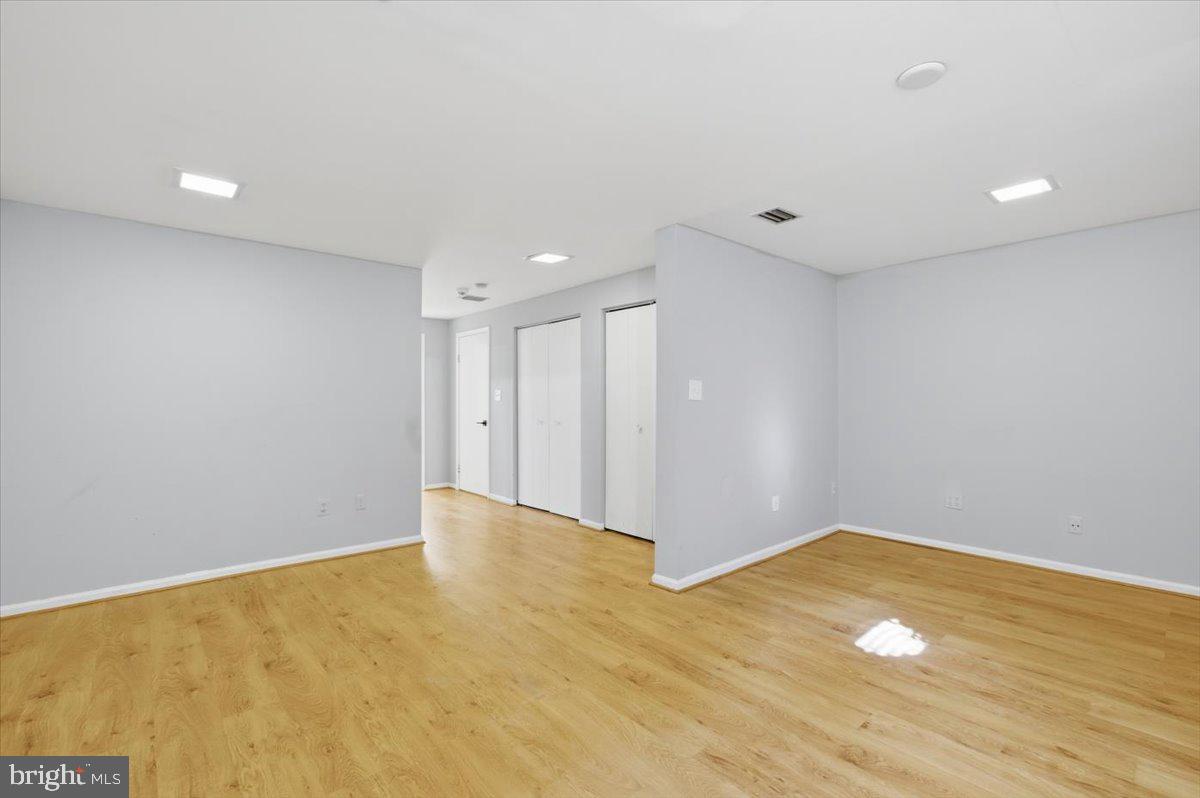 14187 ROYAL OAK LN, CENTREVILLE, Virginia 20120, 4 Bedrooms Bedrooms, 7 Rooms Rooms,3 BathroomsBathrooms,Residential,For sale,14187 ROYAL OAK LN,VAFX2289392 MLS # VAFX2289392