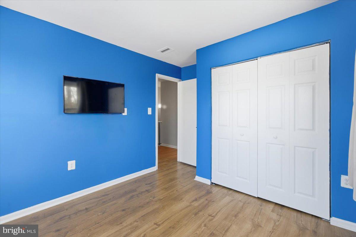 14187 ROYAL OAK LN, CENTREVILLE, Virginia 20120, 4 Bedrooms Bedrooms, 7 Rooms Rooms,3 BathroomsBathrooms,Residential,For sale,14187 ROYAL OAK LN,VAFX2289392 MLS # VAFX2289392