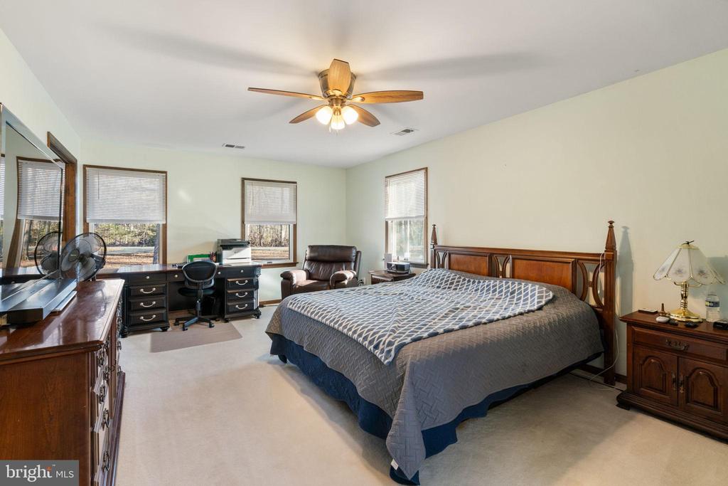 12586 LAKE COVENTRY DR, BEALETON, Virginia, 4 Bedrooms Bedrooms, ,3 BathroomsBathrooms,Residential,12586 LAKE COVENTRY DR,VAFQ2018540 MLS # VAFQ2018540