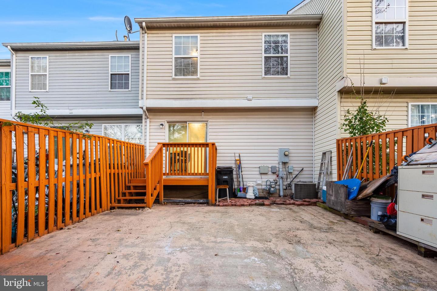 14087 ASHER VW, CENTREVILLE, Virginia 20121, 3 Bedrooms Bedrooms, 13 Rooms Rooms,3 BathroomsBathrooms,Residential,For sale,14087 ASHER VW,VAFX2278930 MLS # VAFX2278930