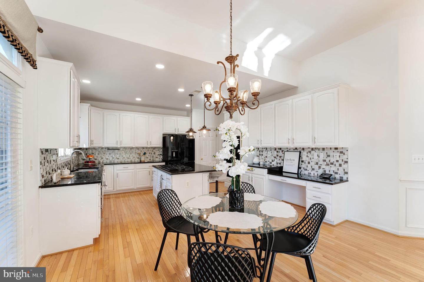 7204 LYNDAM HILL CIR, LORTON, Virginia 22079, 5 Bedrooms Bedrooms, ,3 BathroomsBathrooms,Residential,For sale,7204 LYNDAM HILL CIR,VAFX2279044 MLS # VAFX2279044