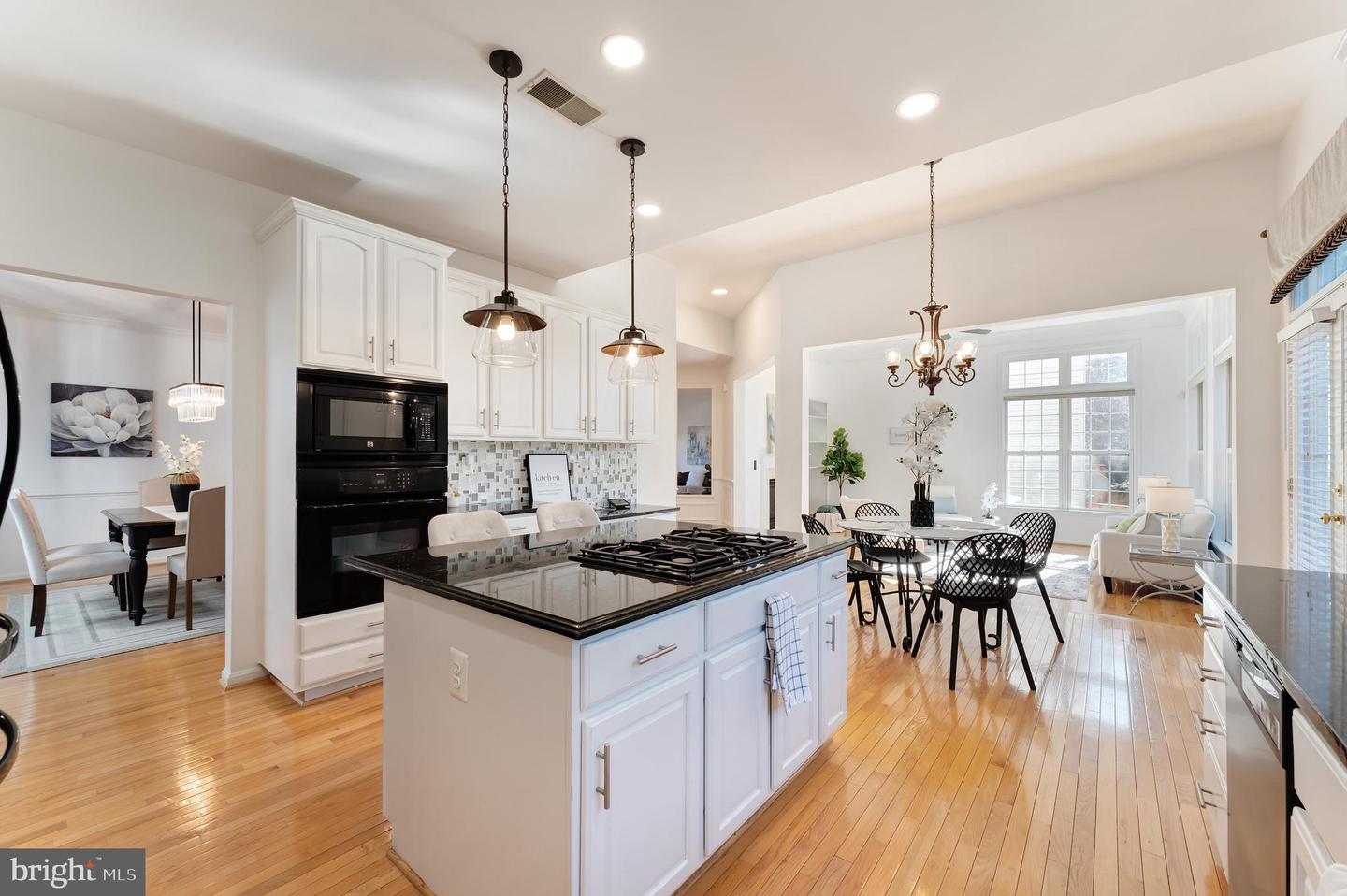 7204 LYNDAM HILL CIR, LORTON, Virginia 22079, 5 Bedrooms Bedrooms, ,3 BathroomsBathrooms,Residential,For sale,7204 LYNDAM HILL CIR,VAFX2279044 MLS # VAFX2279044