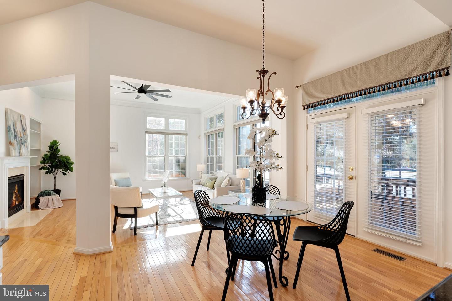 7204 LYNDAM HILL CIR, LORTON, Virginia 22079, 5 Bedrooms Bedrooms, ,3 BathroomsBathrooms,Residential,For sale,7204 LYNDAM HILL CIR,VAFX2279044 MLS # VAFX2279044