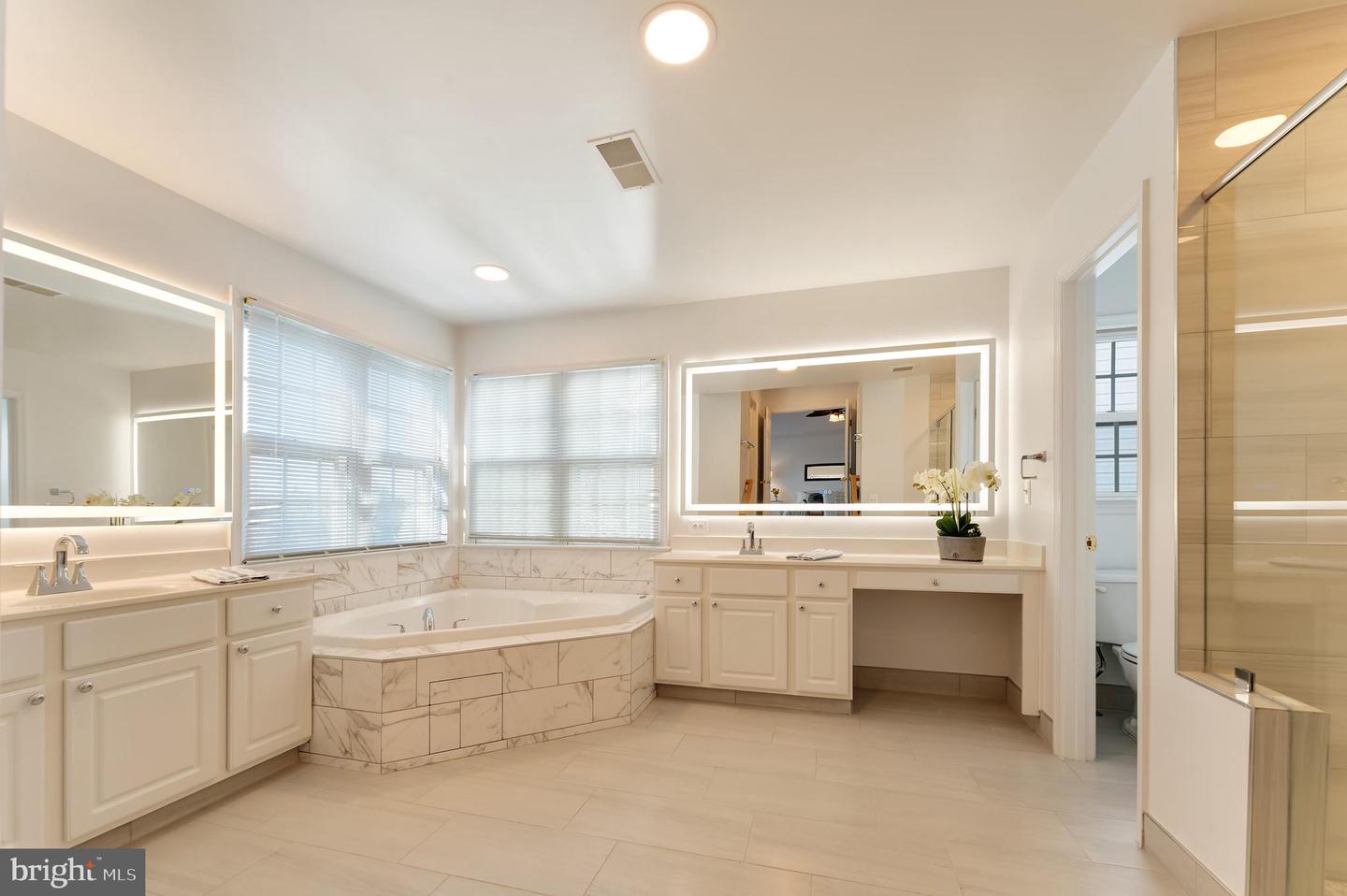 7204 LYNDAM HILL CIR, LORTON, Virginia 22079, 5 Bedrooms Bedrooms, ,3 BathroomsBathrooms,Residential,For sale,7204 LYNDAM HILL CIR,VAFX2279044 MLS # VAFX2279044