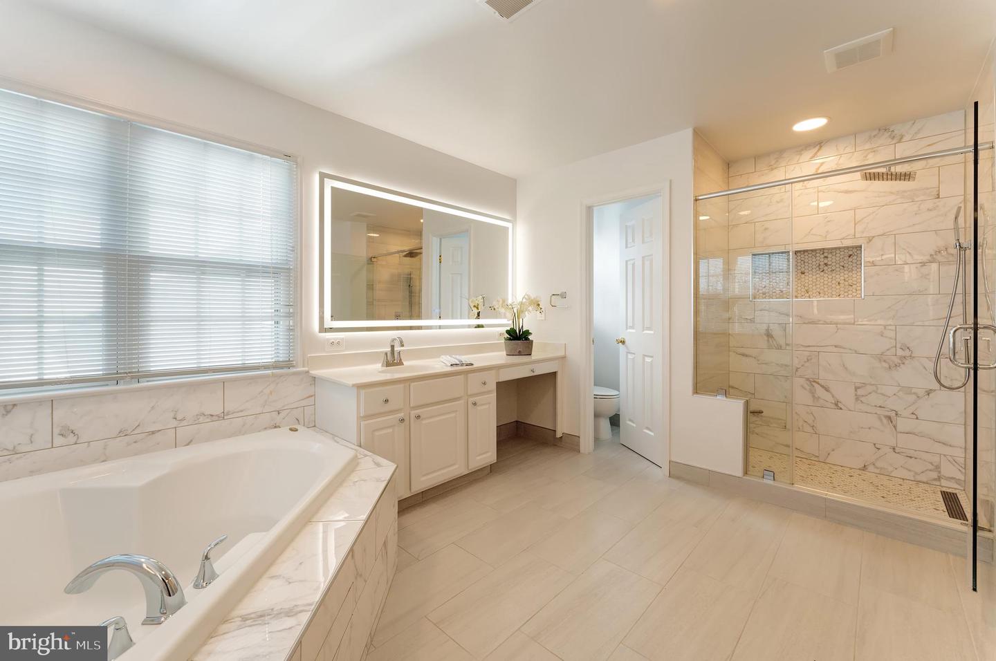 7204 LYNDAM HILL CIR, LORTON, Virginia 22079, 5 Bedrooms Bedrooms, ,3 BathroomsBathrooms,Residential,For sale,7204 LYNDAM HILL CIR,VAFX2279044 MLS # VAFX2279044