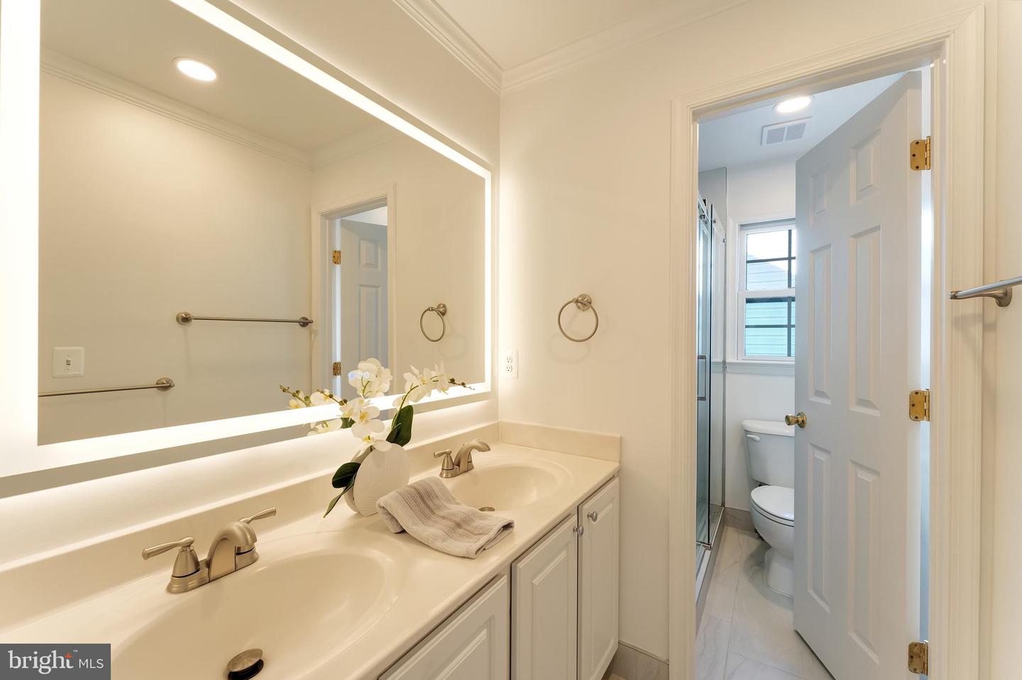 7204 LYNDAM HILL CIR, LORTON, Virginia 22079, 5 Bedrooms Bedrooms, ,3 BathroomsBathrooms,Residential,For sale,7204 LYNDAM HILL CIR,VAFX2279044 MLS # VAFX2279044