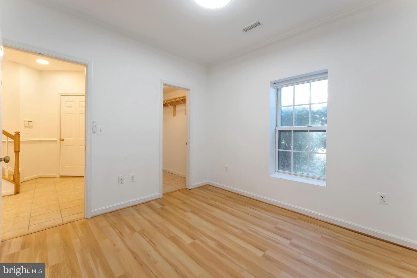 7204 LYNDAM HILL CIR, LORTON, Virginia 22079, 5 Bedrooms Bedrooms, ,3 BathroomsBathrooms,Residential,For sale,7204 LYNDAM HILL CIR,VAFX2279044 MLS # VAFX2279044