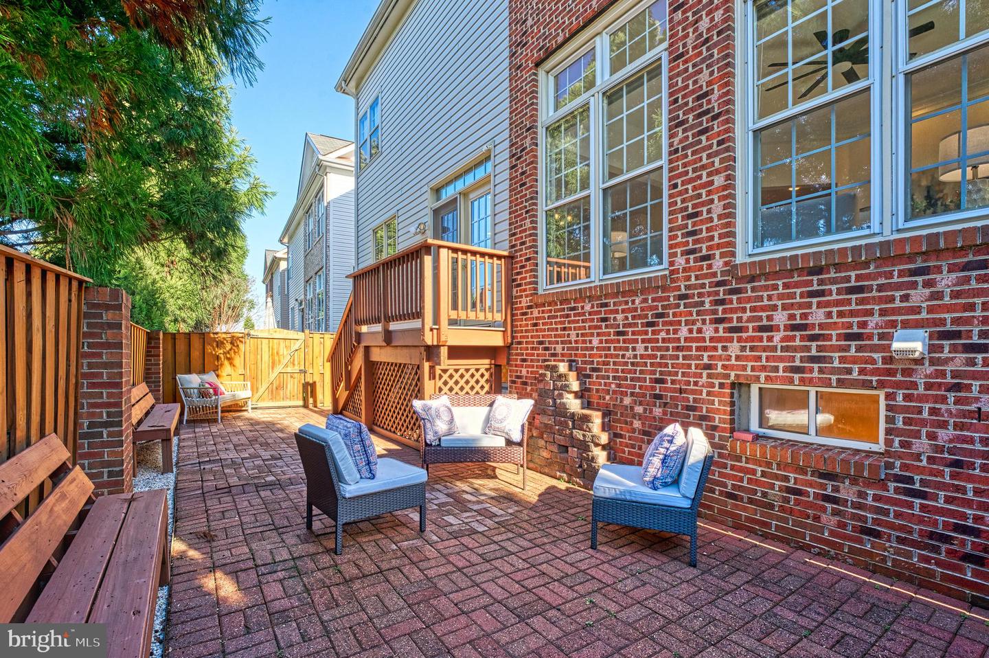 7204 LYNDAM HILL CIR, LORTON, Virginia 22079, 5 Bedrooms Bedrooms, ,3 BathroomsBathrooms,Residential,For sale,7204 LYNDAM HILL CIR,VAFX2279044 MLS # VAFX2279044