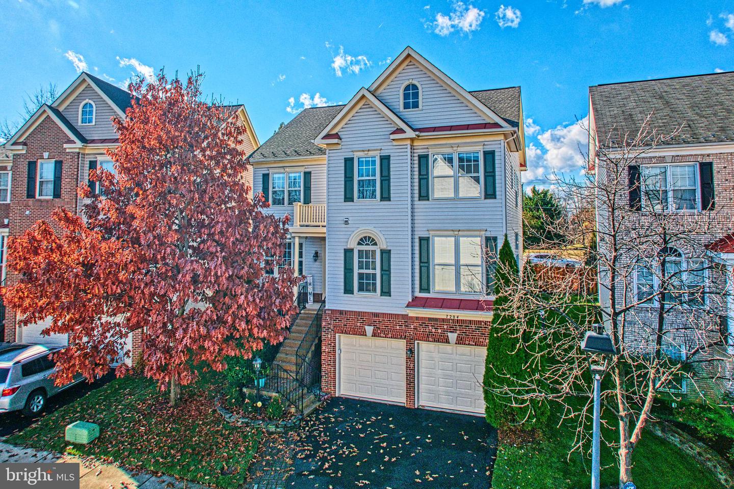 7204 LYNDAM HILL CIR, LORTON, Virginia 22079, 5 Bedrooms Bedrooms, ,3 BathroomsBathrooms,Residential,For sale,7204 LYNDAM HILL CIR,VAFX2279044 MLS # VAFX2279044