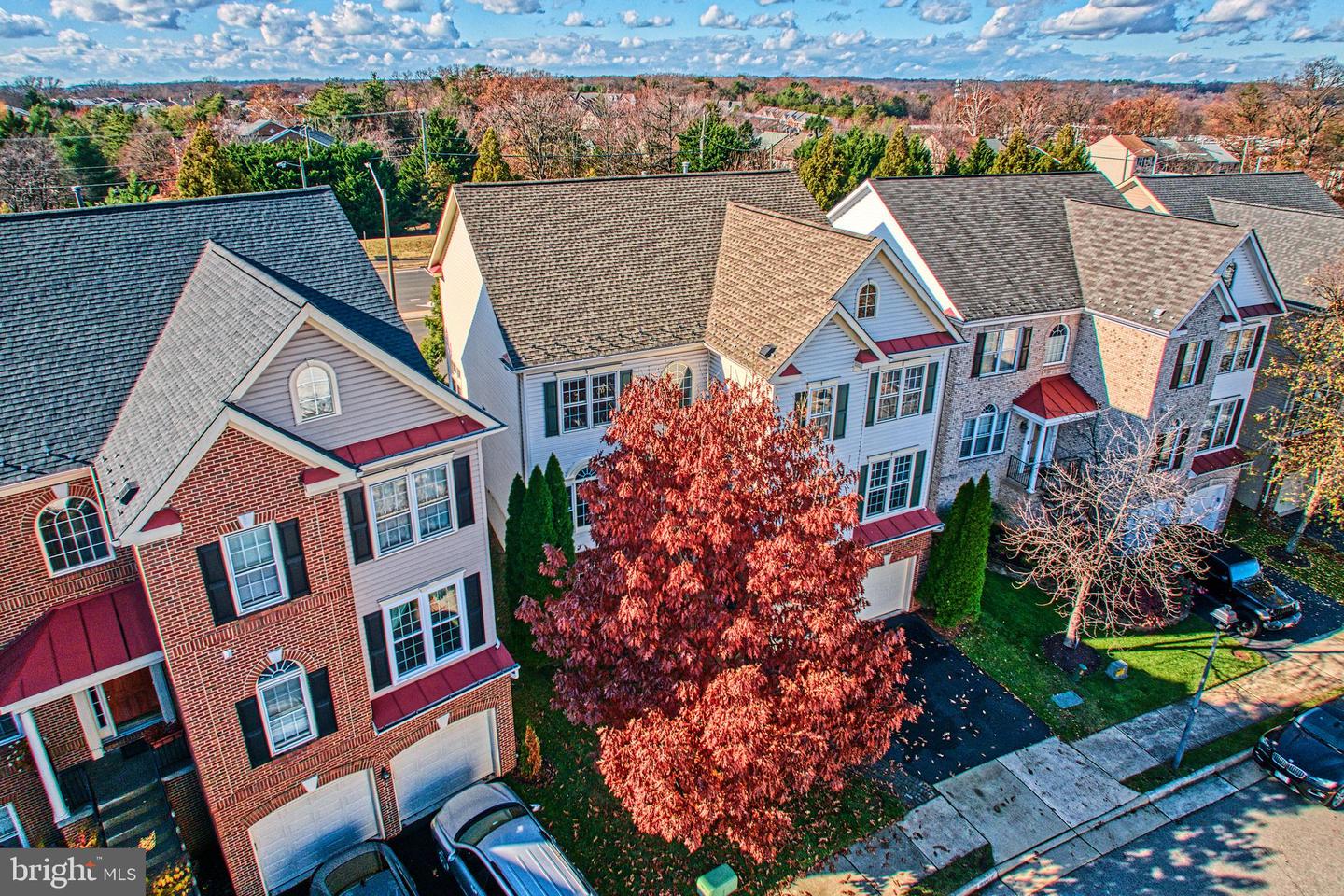 7204 LYNDAM HILL CIR, LORTON, Virginia 22079, 5 Bedrooms Bedrooms, ,3 BathroomsBathrooms,Residential,For sale,7204 LYNDAM HILL CIR,VAFX2279044 MLS # VAFX2279044