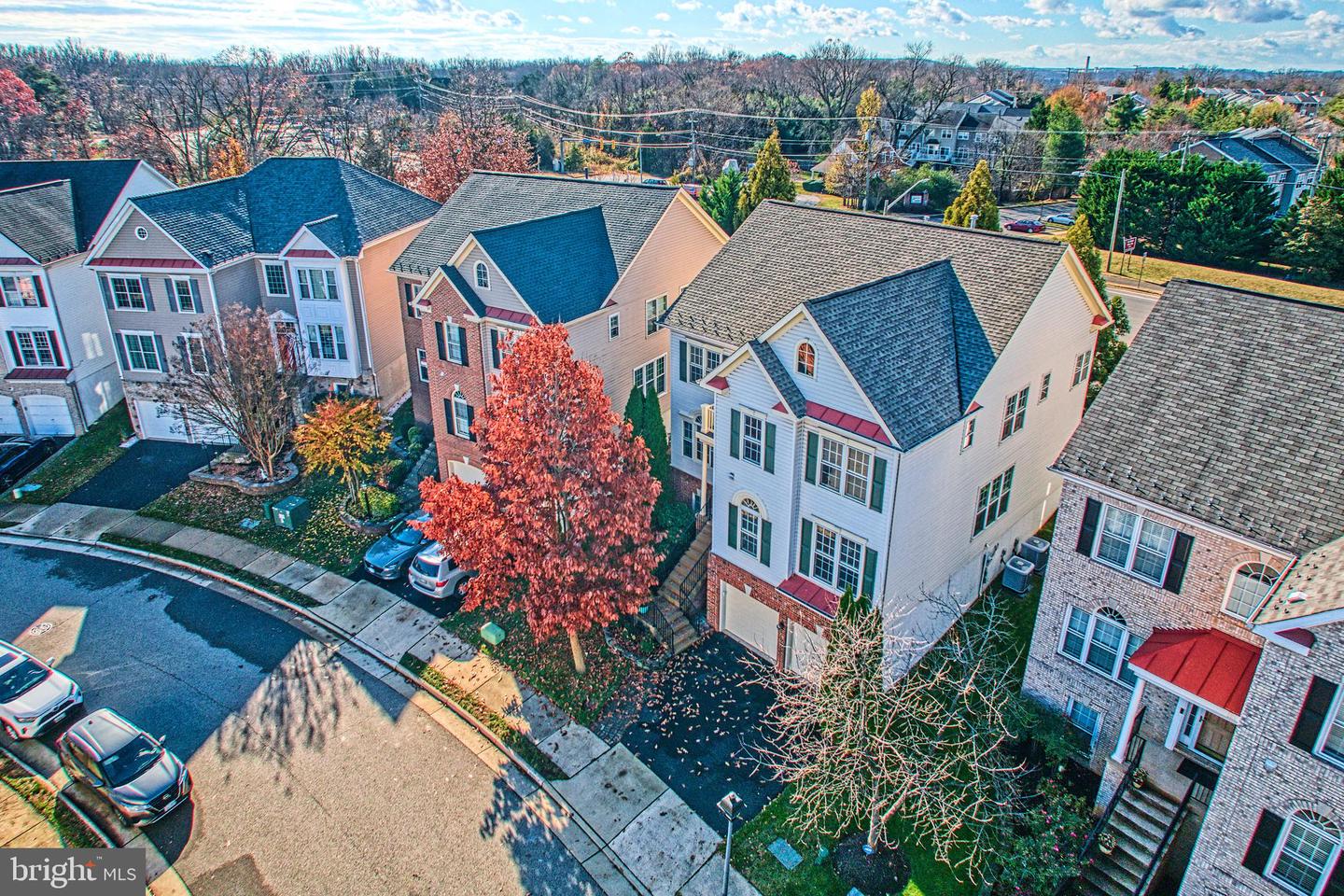 7204 LYNDAM HILL CIR, LORTON, Virginia 22079, 5 Bedrooms Bedrooms, ,3 BathroomsBathrooms,Residential,For sale,7204 LYNDAM HILL CIR,VAFX2279044 MLS # VAFX2279044