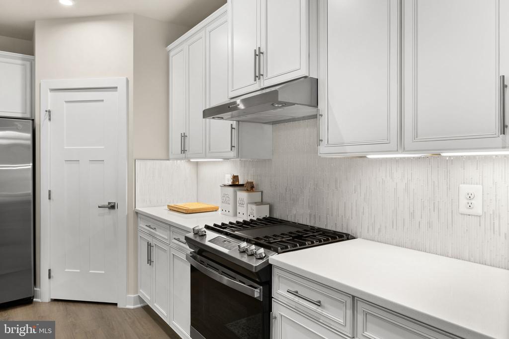 8612 SYLVANNAH DR, SPOTSYLVANIA, Virginia 22551, 5 Bedrooms Bedrooms, ,4 BathroomsBathrooms,Residential,8612 SYLVANNAH DR,VASP2038144 MLS # VASP2038144