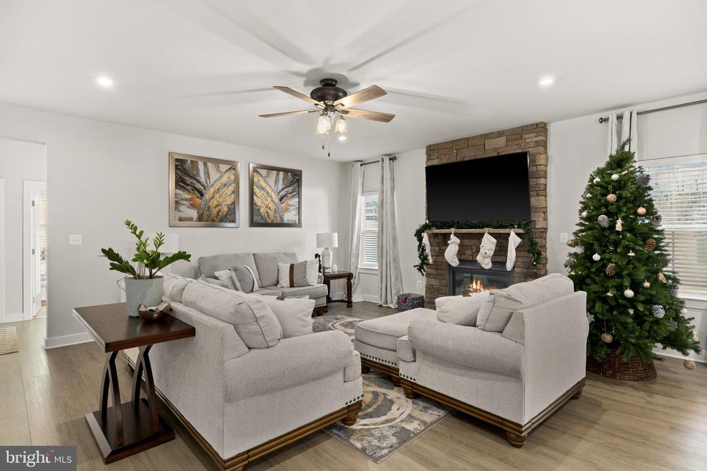 8612 SYLVANNAH DR, SPOTSYLVANIA, Virginia 22551, 5 Bedrooms Bedrooms, ,4 BathroomsBathrooms,Residential,8612 SYLVANNAH DR,VASP2038144 MLS # VASP2038144