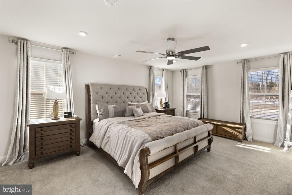 8612 SYLVANNAH DR, SPOTSYLVANIA, Virginia 22551, 5 Bedrooms Bedrooms, ,4 BathroomsBathrooms,Residential,8612 SYLVANNAH DR,VASP2038144 MLS # VASP2038144