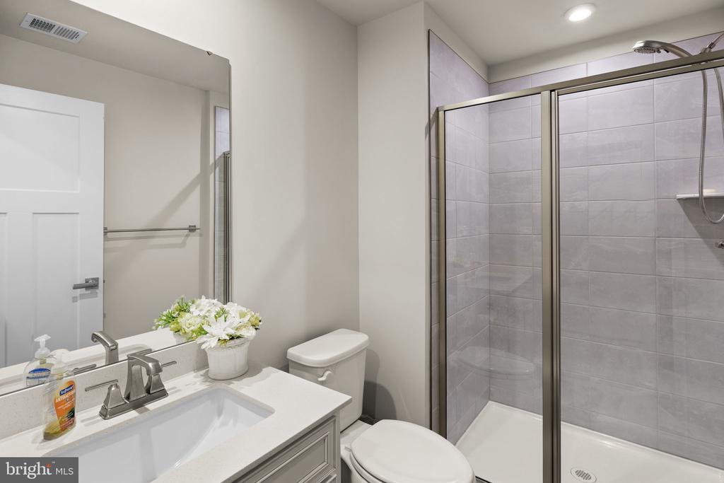 8612 SYLVANNAH DR, SPOTSYLVANIA, Virginia 22551, 5 Bedrooms Bedrooms, ,4 BathroomsBathrooms,Residential,8612 SYLVANNAH DR,VASP2038144 MLS # VASP2038144