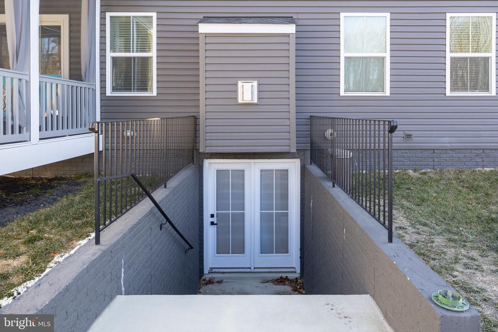 8612 SYLVANNAH DR, SPOTSYLVANIA, Virginia 22551, 5 Bedrooms Bedrooms, ,4 BathroomsBathrooms,Residential,8612 SYLVANNAH DR,VASP2038144 MLS # VASP2038144