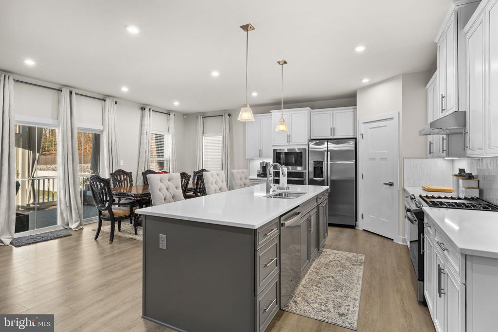 8612 SYLVANNAH DR, SPOTSYLVANIA, Virginia 22551, 5 Bedrooms Bedrooms, ,4 BathroomsBathrooms,Residential,8612 SYLVANNAH DR,VASP2038144 MLS # VASP2038144