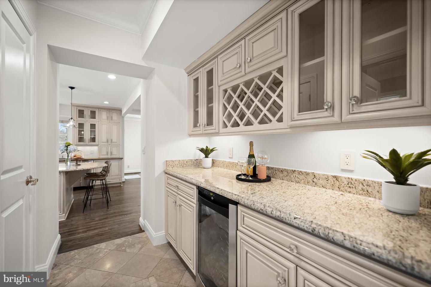 2525 N FLORIDA ST, ARLINGTON, Virginia 22207, 6 Bedrooms Bedrooms, ,3 BathroomsBathrooms,Residential,For sale,2525 N FLORIDA ST,VAAR2067252 MLS # VAAR2067252