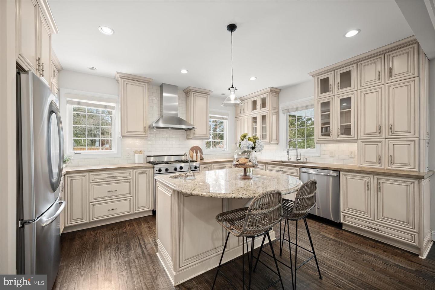 2525 N FLORIDA ST, ARLINGTON, Virginia 22207, 6 Bedrooms Bedrooms, ,3 BathroomsBathrooms,Residential,For sale,2525 N FLORIDA ST,VAAR2067252 MLS # VAAR2067252