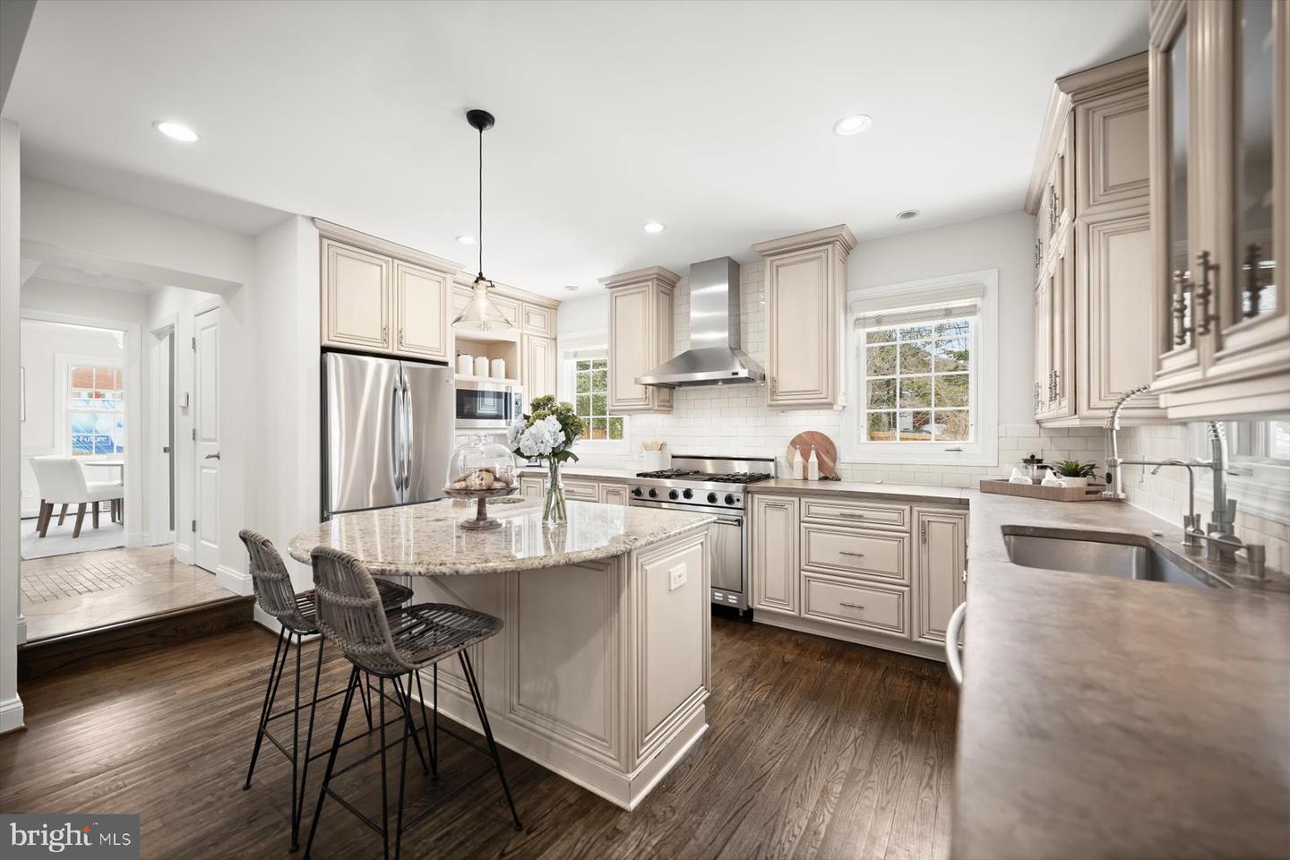 2525 N FLORIDA ST, ARLINGTON, Virginia 22207, 6 Bedrooms Bedrooms, ,3 BathroomsBathrooms,Residential,For sale,2525 N FLORIDA ST,VAAR2067252 MLS # VAAR2067252