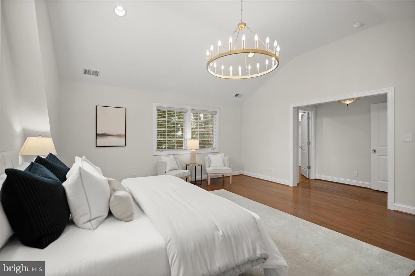 2525 N FLORIDA ST, ARLINGTON, Virginia 22207, 6 Bedrooms Bedrooms, ,3 BathroomsBathrooms,Residential,For sale,2525 N FLORIDA ST,VAAR2067252 MLS # VAAR2067252