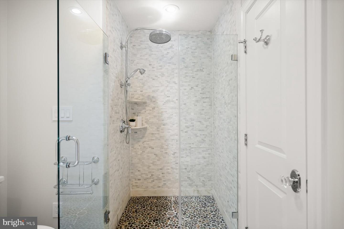 2525 N FLORIDA ST, ARLINGTON, Virginia 22207, 6 Bedrooms Bedrooms, ,3 BathroomsBathrooms,Residential,For sale,2525 N FLORIDA ST,VAAR2067252 MLS # VAAR2067252